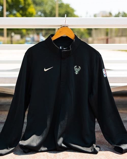 Nike 2025-26 Coaches 1/4 Zip Milwaukee Bucks Pullover - Image 3