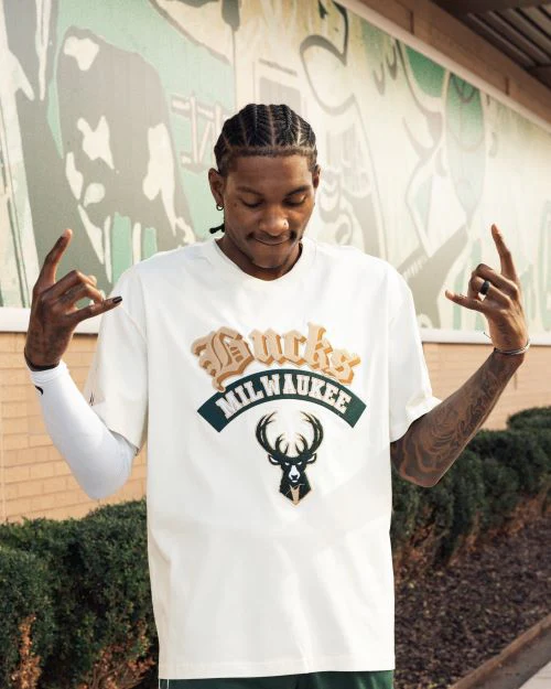 Pro Standard Best Of Milwaukee Bucks T-Shirt - Image 3