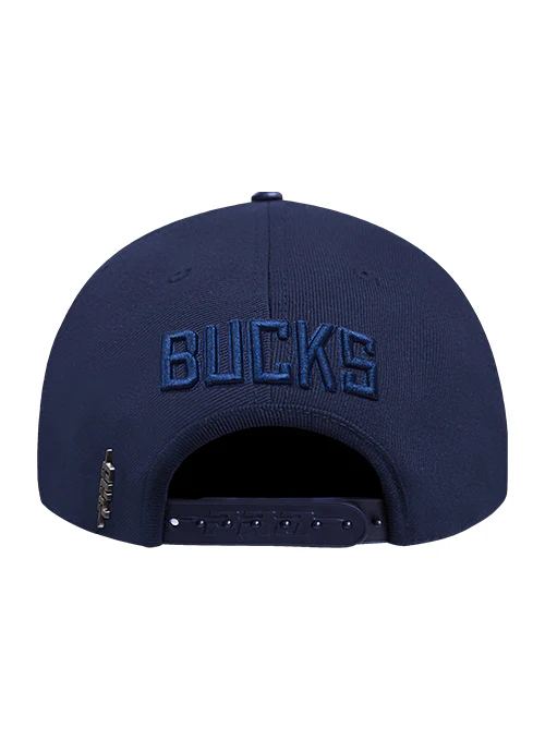 Pro Standard Classic Navy Washed Milwaukee Bucks Snapback Hat - Image 4