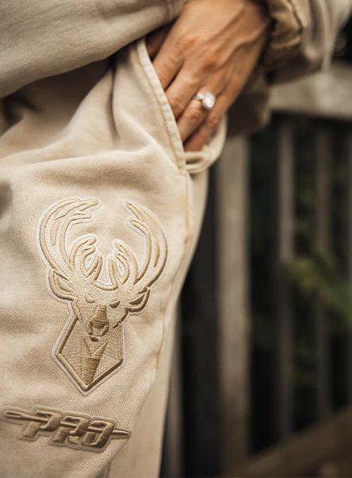 Pro Standard Classic Washed Milwaukee Bucks Sweatpants - Image 2