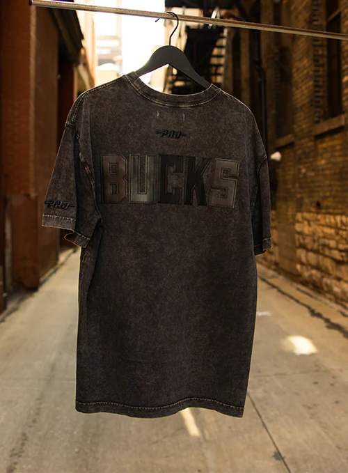 Pro Standard Vanguard Washed Milwaukee Bucks T-Shirt - Image 2